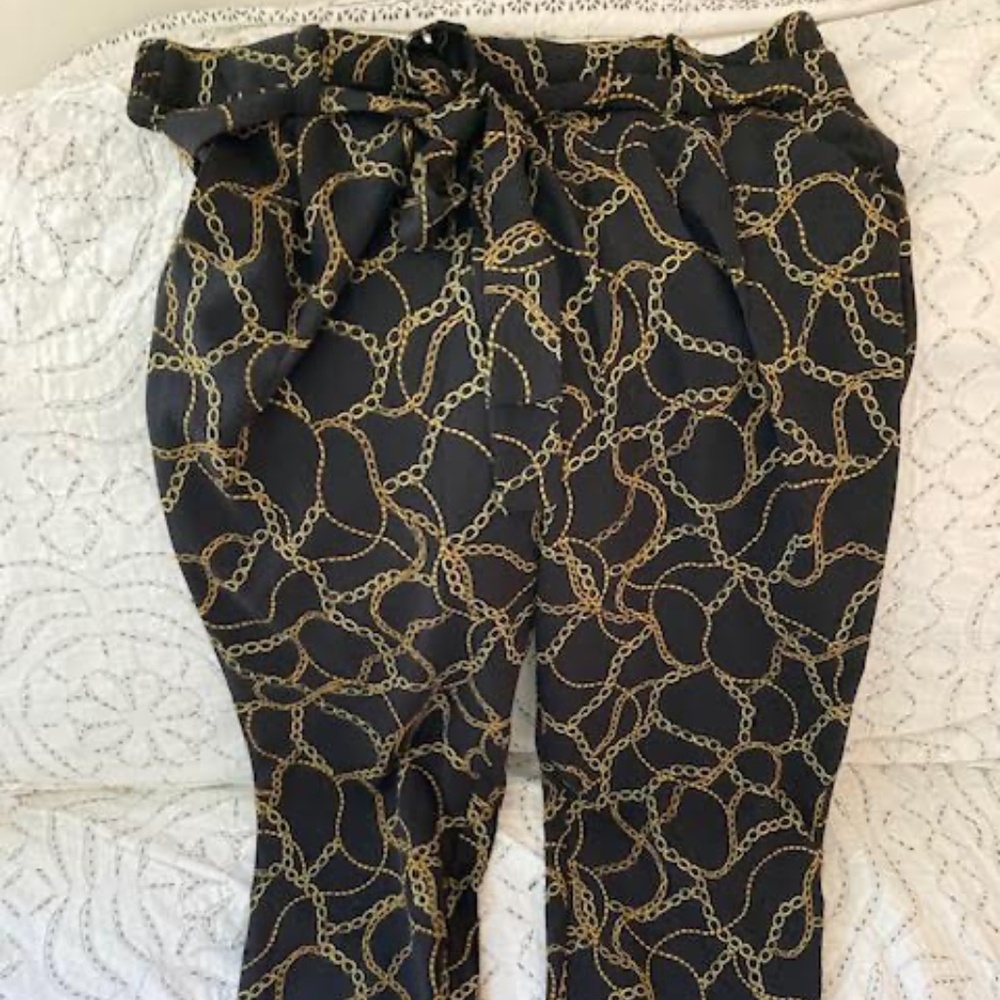 Torrid Pull-on Taper Stretch Crepe High-rise Pant, Size 1 (14-16)